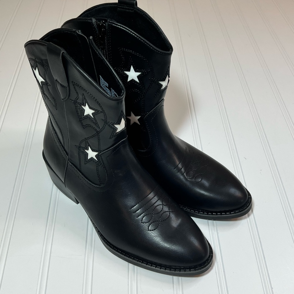 Wonder Nation Kids Black Boots with White Stars Size 5 NWT